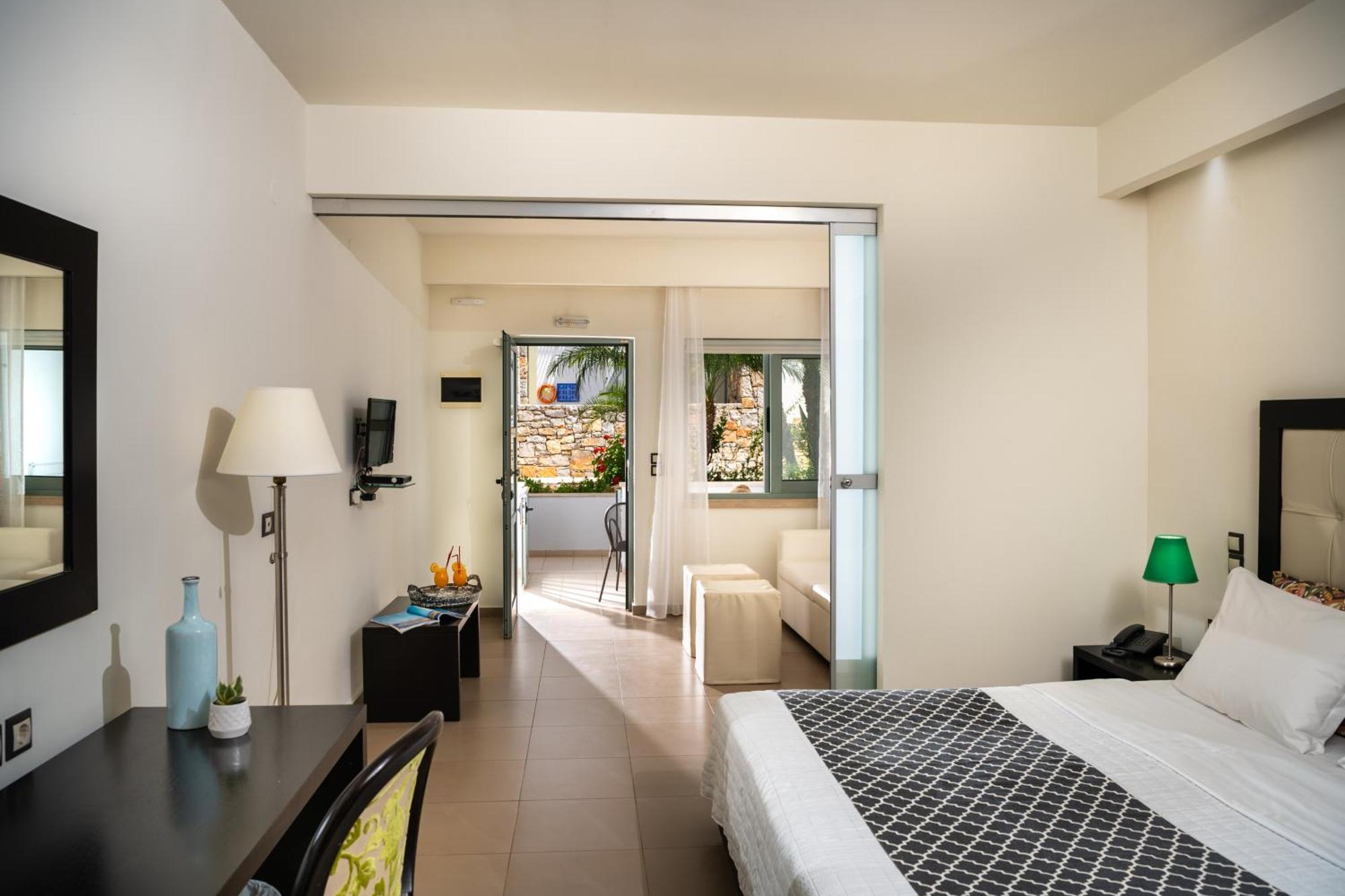 Angela Suites Boutique Hotel Sissi Extérieur photo
